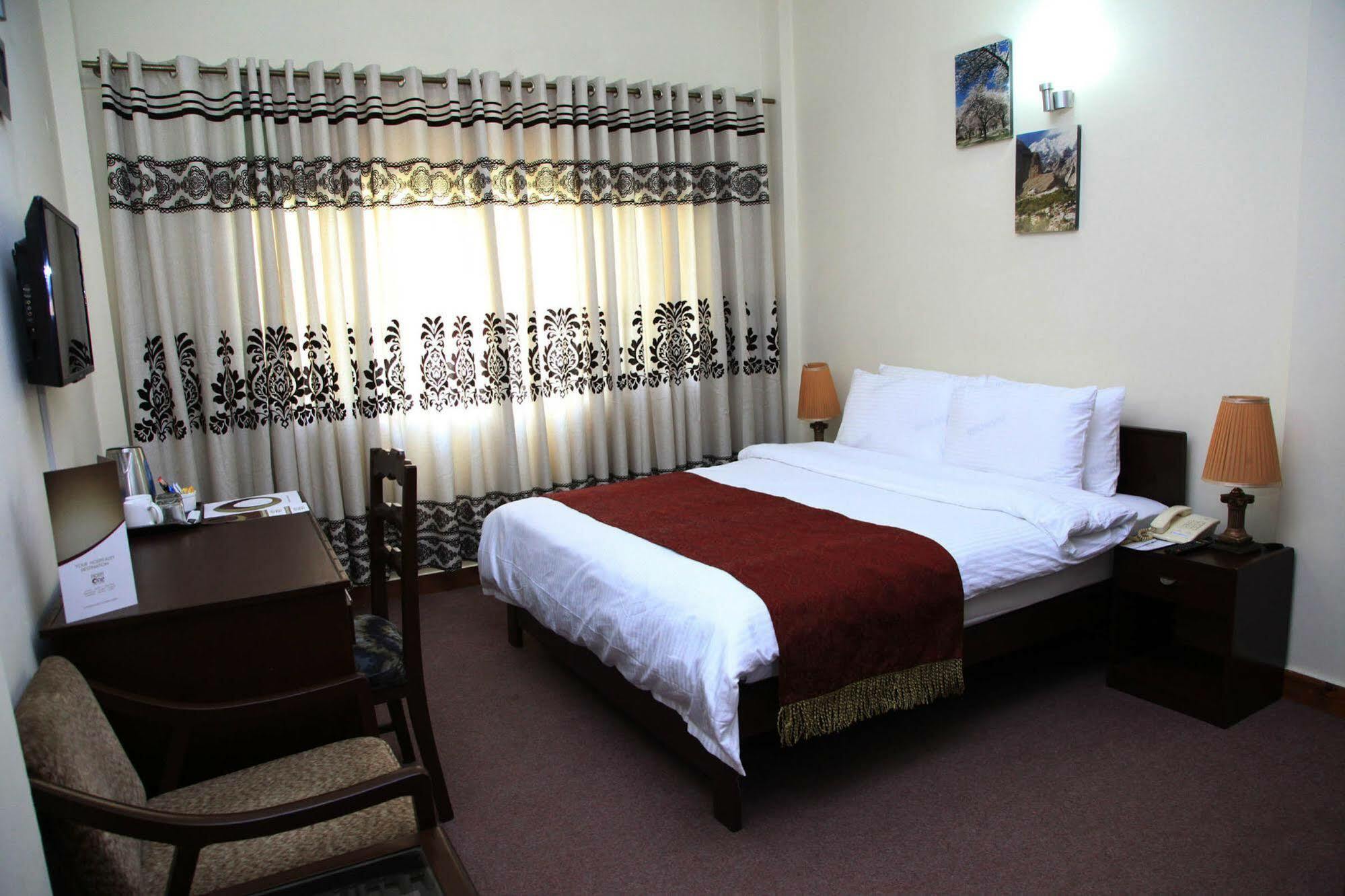 Hotel One סקרדו מראה חיצוני תמונה